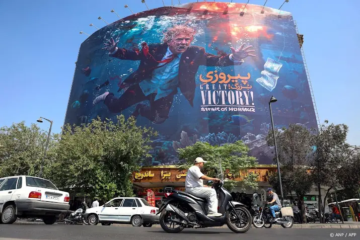 Straatbeeld in Iran bij berichtgeving over sancties